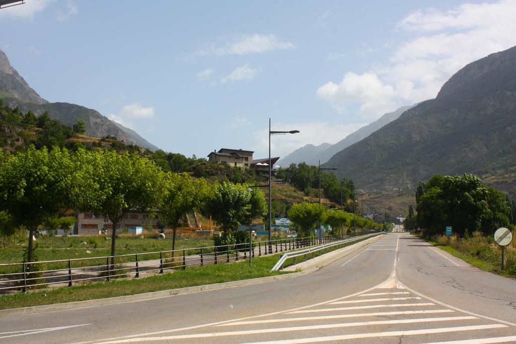 La Llardana Casa de hóspedes Benasque Exterior foto